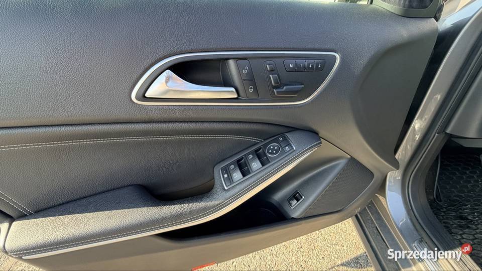 Mercedes GLA zadbany prywatny elektrycznie ustawiane fotele GLA Gdańsk