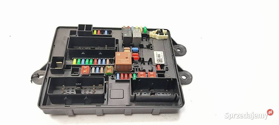 SKRZYNKA BEZPIECZNIKÓW CHEVROLET CORVETTE C7 Lipno