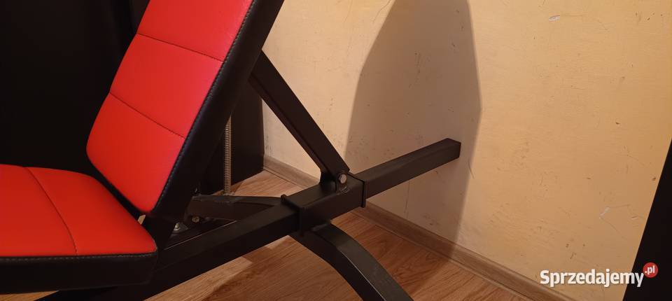 Siłownia domowa ławka wyciąg modlitewnik 110