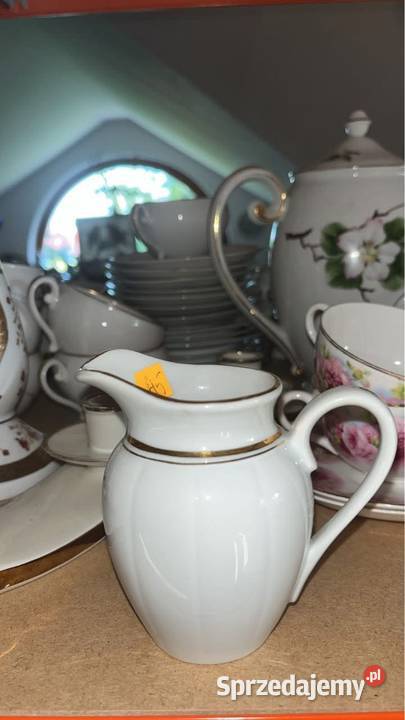 Mlecznik z białej porcelany BES Złocony na Porcelana i szkło Gdańsk