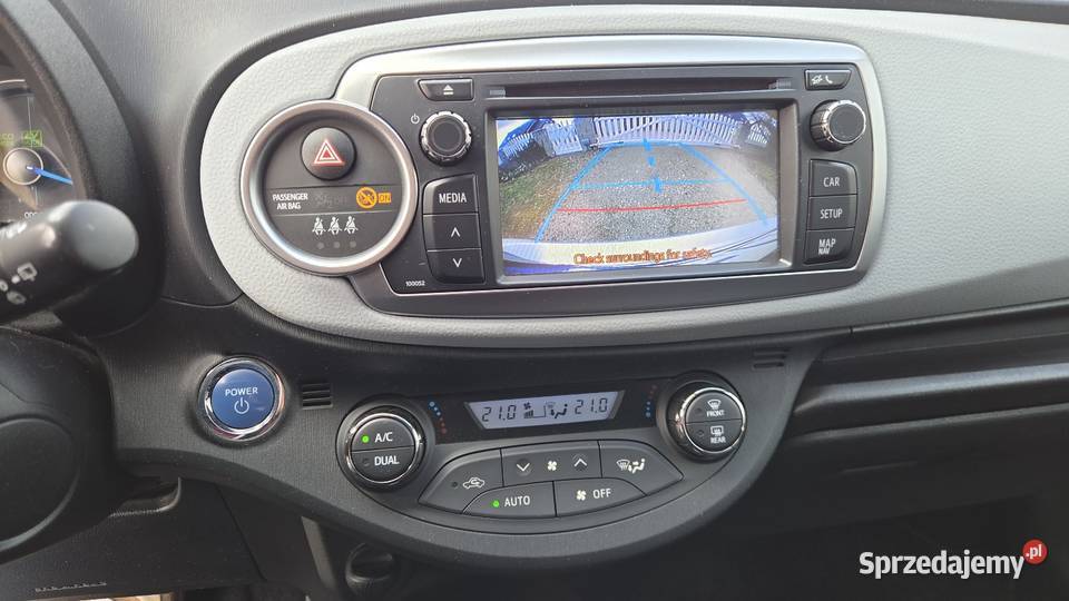 Toyota Yaris Hybryda Automat pomorskie sprzedam