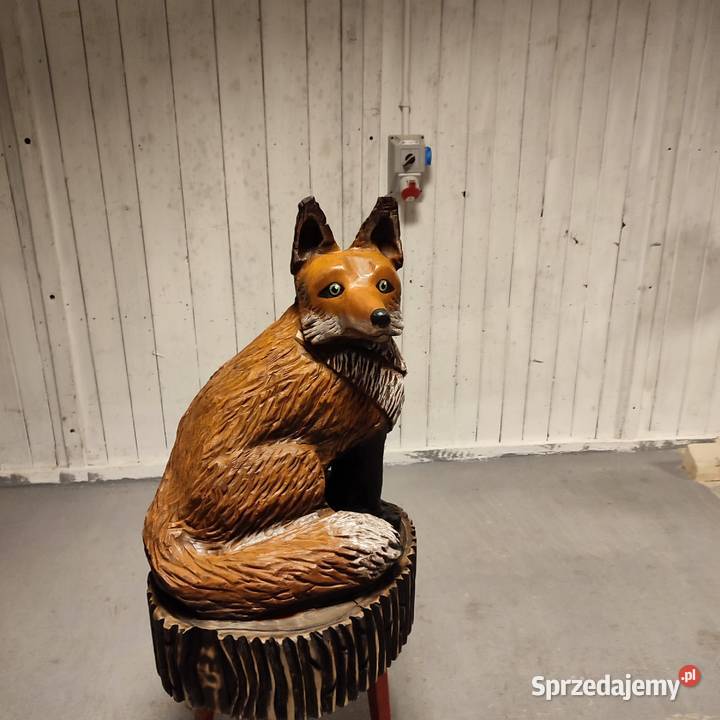 Sprzedam ręcznie rzeźbionego lisa z drewna lipowego