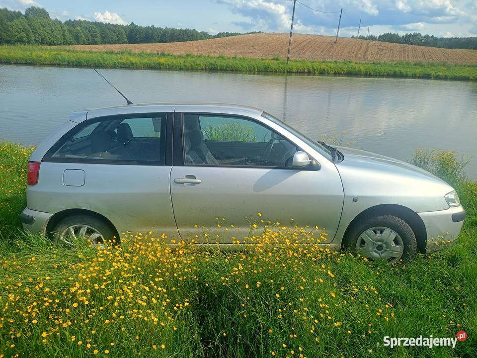 Seat Ibiza 14 16v lpg 2000 r kujawsko-pomorskie Golub-Dobrzyń