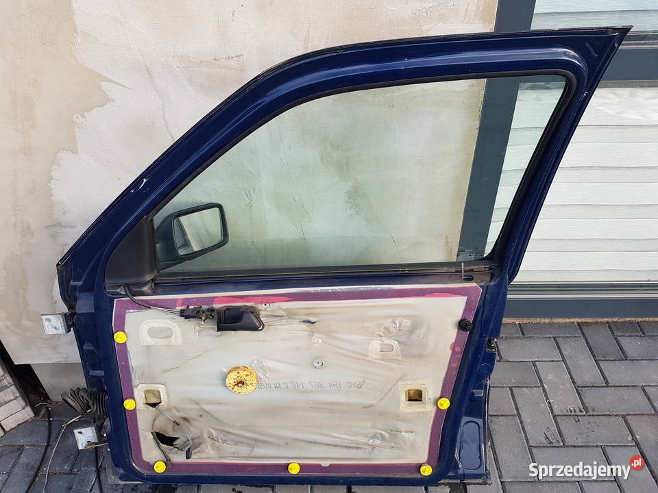 VW GOLF III VENTO DRZWI PRAWE PRZOD LA5E ZAMEK osobowe Karoseria Turek