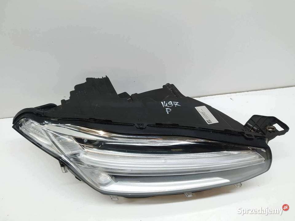 LAMPA PRZÓD PRAWA FULL LED EUROPA 32228297 Volvo świętokrzyskie