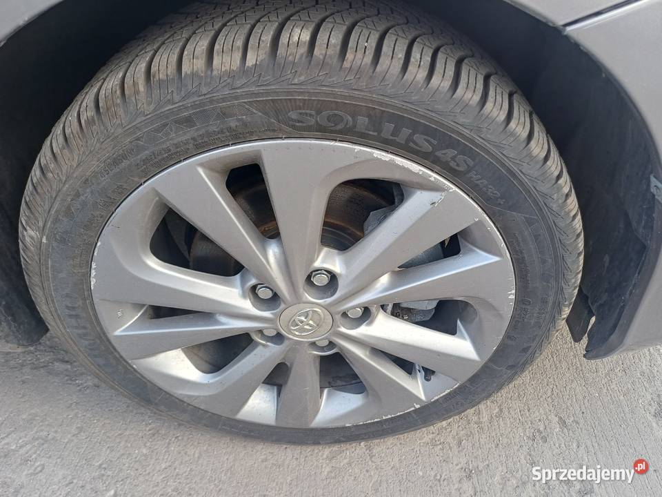 Toyota Auris 18 hybryda hybryda