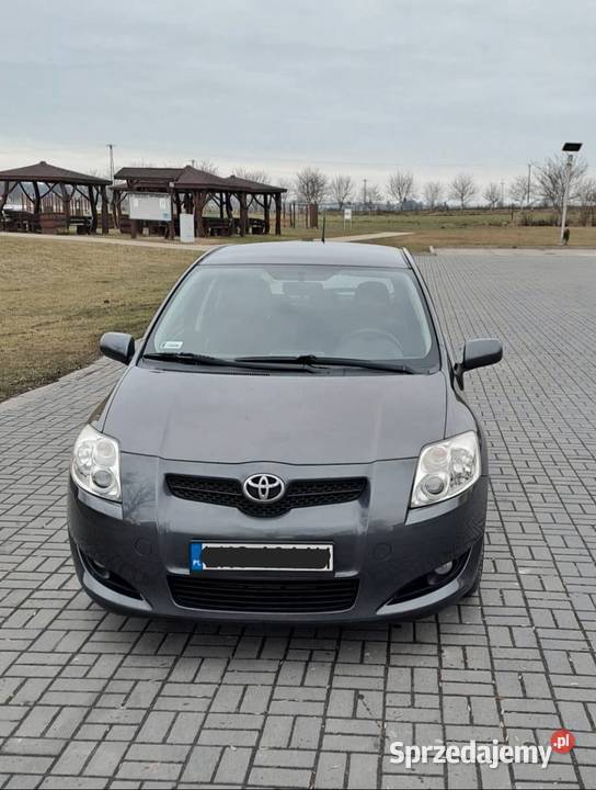 Toyota Auris 16 benzynaLPG Auris Żółkiewka-Osada sprzedam