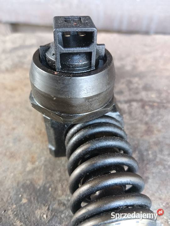 Wtryskiwacze vw touran osobowe Stargard sprzedam