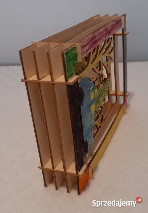 Pokolorowana i złożona drewniana sklejka Święta Czeladź