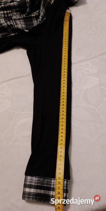 CZARNA bluzka z długimi rękawami i biało czarną