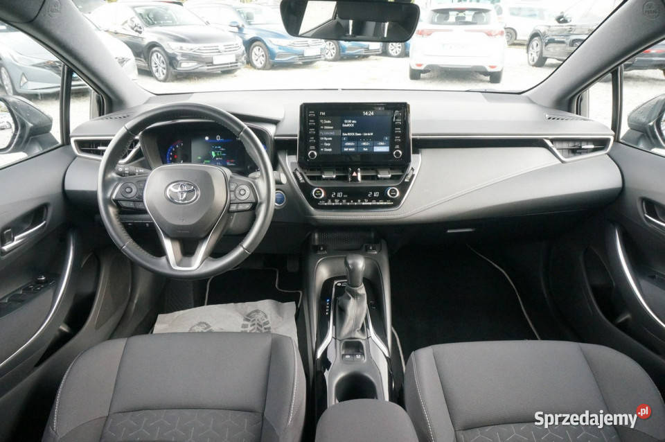 Toyota Corolla 18 Hybrid 98 Comfort Salon Fakura immobilizer Poznań sprzedam