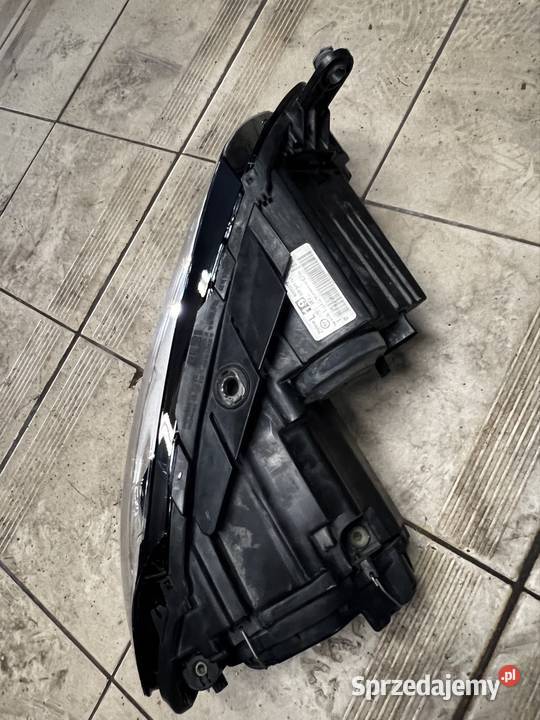 Lampa lewa Passat B7 BiXenon skrętny Starachowice