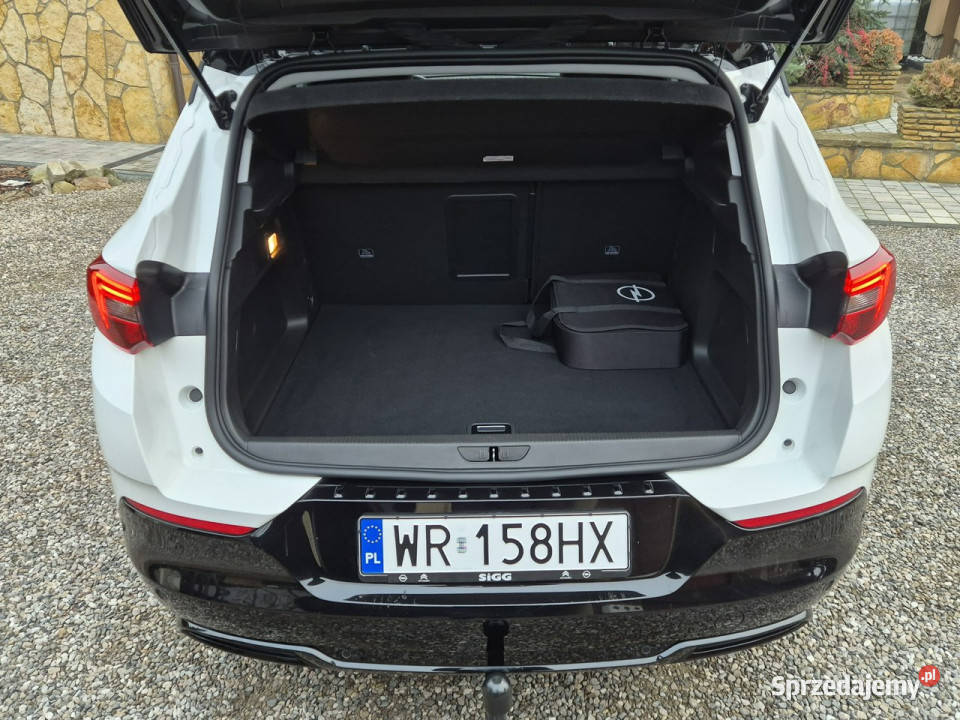 Opel Grandland 225 Hybryda Plug IN 23 Stan Nowy komputer pokładowy Radom