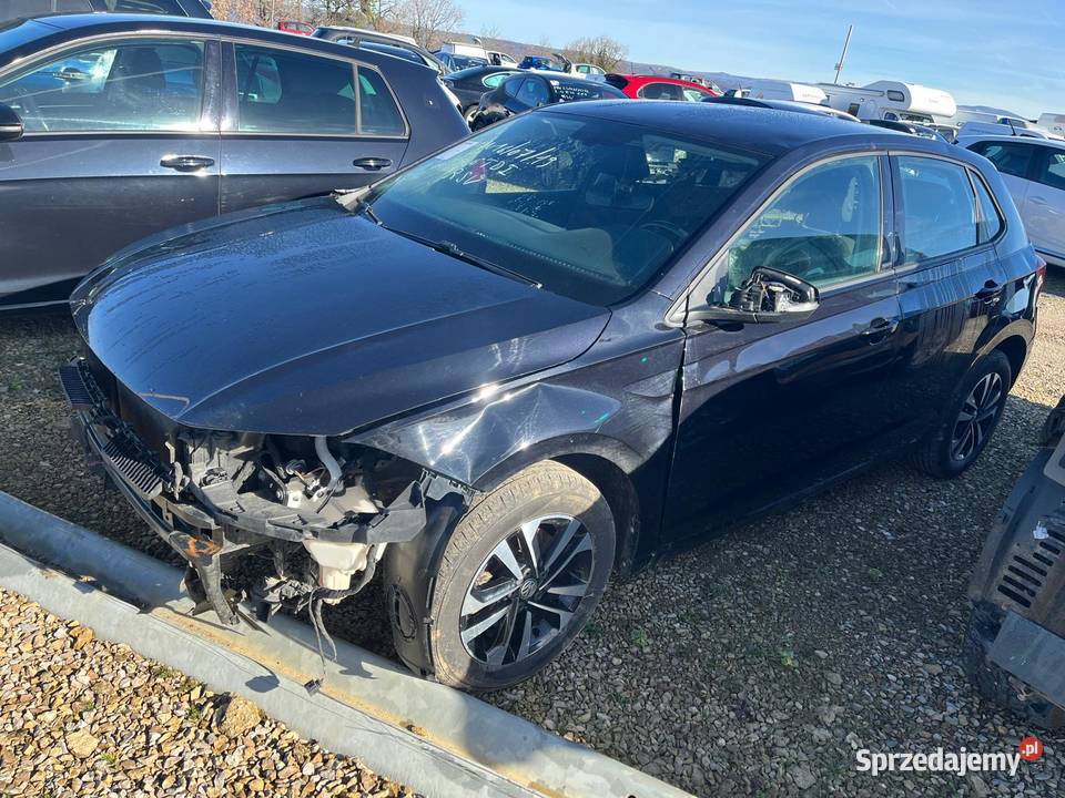 VOLKSWAGEN Polo VI 16 TDi 95 IQ DRIVE FH968 Polo Wrocław