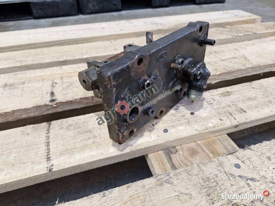 Zawór hydrauliczny Renault Axos Celtis Ceres Części i osprzęt rolniczy Byków