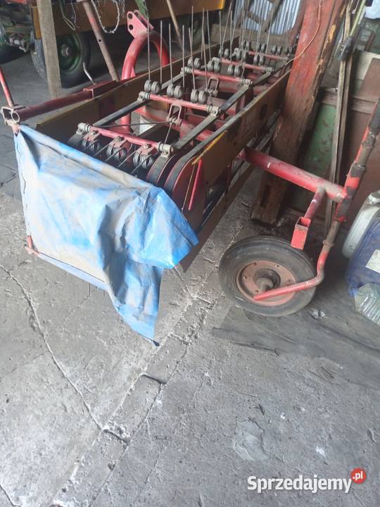 Sprzedam zgrabiarke tasmowa