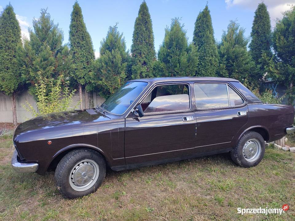Piękny klasyk włoskiej motoryzacji Fiat 132 S Sedan / Limuzyna