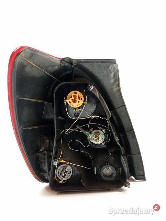 LAMPA TYŁ PRAWA 5D HB Toyota Corolla Verso I