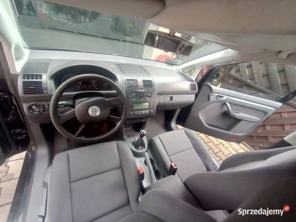 Śliczny VW Touran 7 osobowy zamiana Paczków sprzedam
