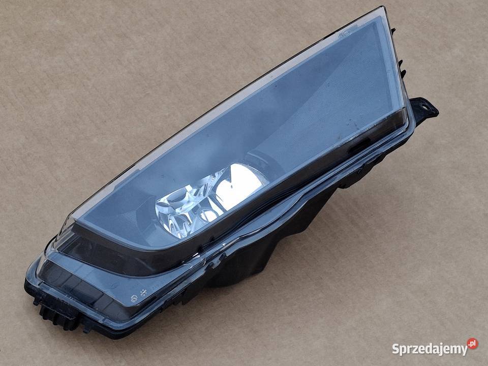 SKODA OCTAVIA 3 III HALOGEN PRAWY LAMPA Lampy przeciwmgielne Bieleń