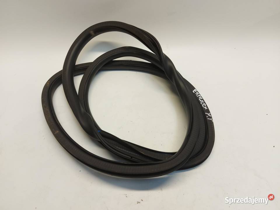 Ford Explorer VII R2KB USZCZELKA PRAWY PRZÓD