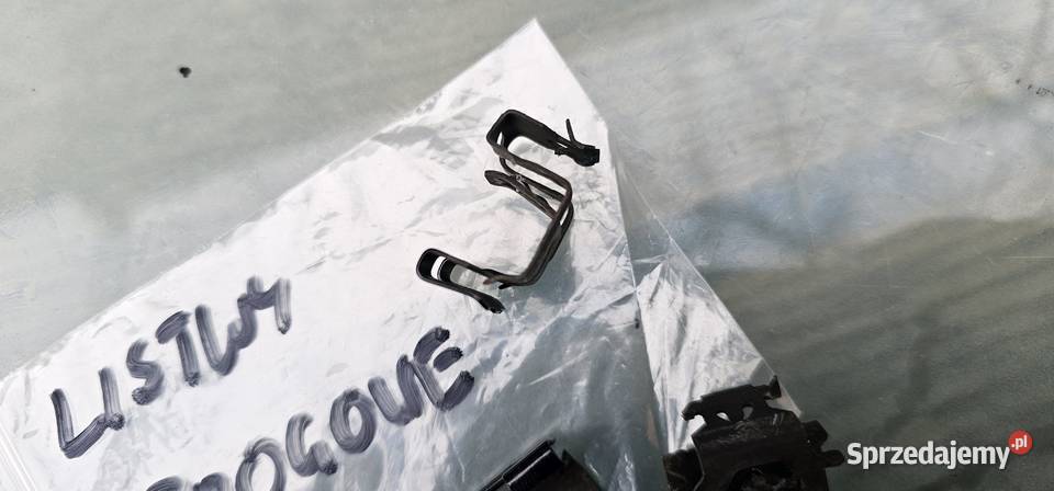 Spinki listwy tapicerki mercedes w210 Zbąszyń