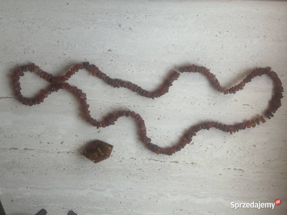 Komplet naszyjnik z broszką z bursztynu