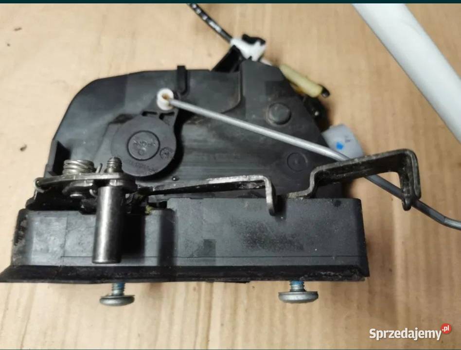 Zamek drzwi prawy BMW E46 Compact śląskie Żory sprzedam