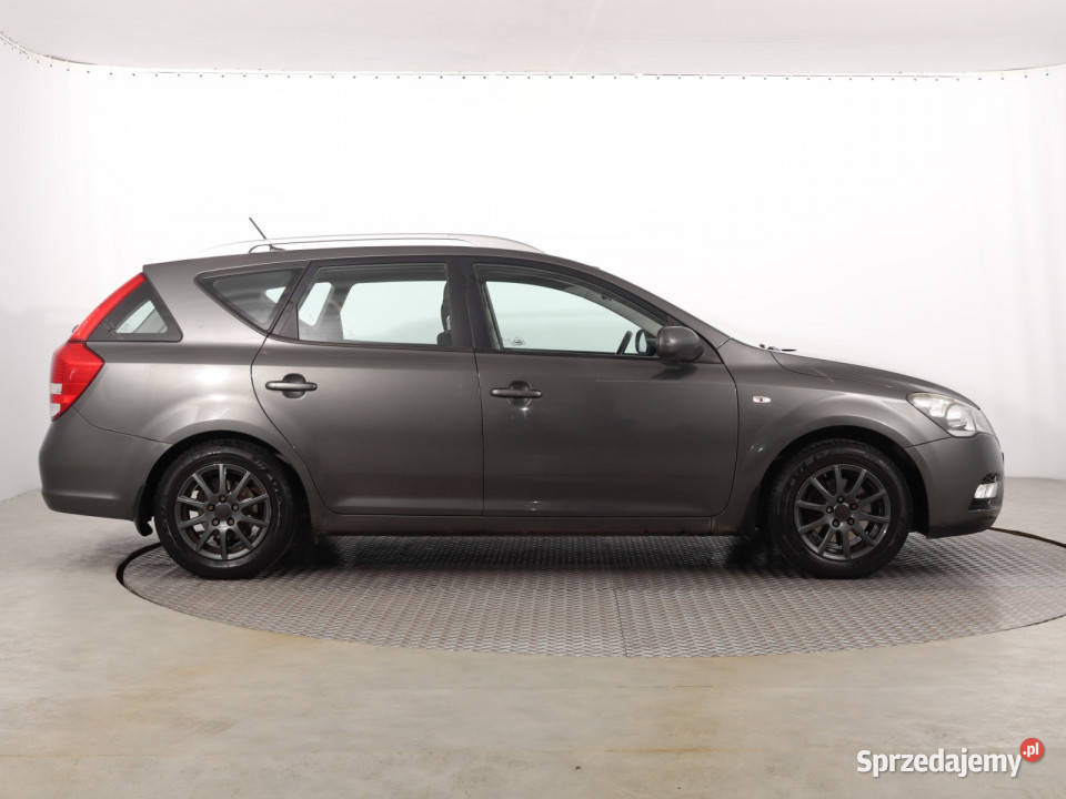 Kia Ceed 14 CVVT manualna Katowice