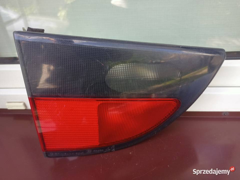 Renault Megane I 1 sedan lampa tył tylna lewa w Lampy tylne