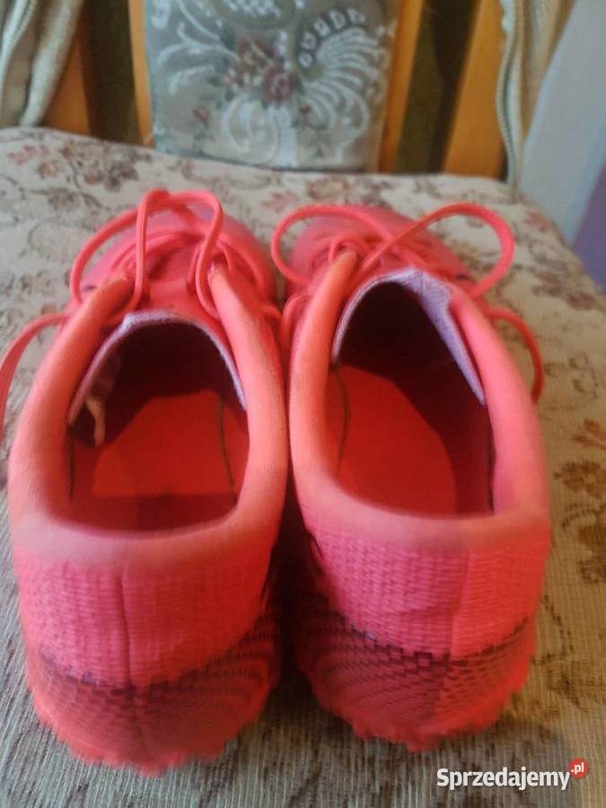 Buty do bali numer 385 serdecznie czerwony sprzedam