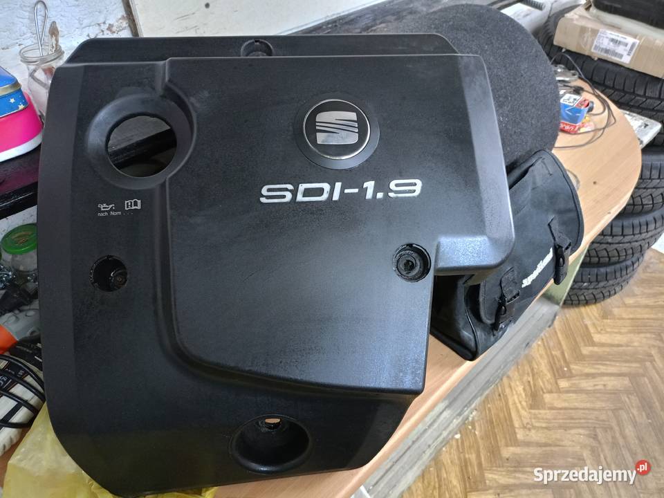 Osłona silnika góra z Seata nieuszkodzony Pyskowice