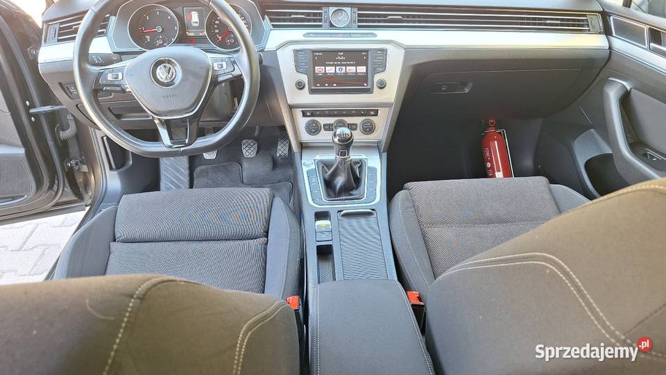 VW Passat B8 Kamera Nawigacja 174 1600cm3