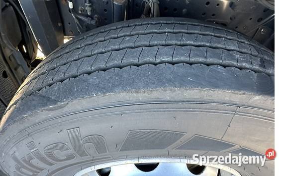 CIĄGNIK SIODŁOWY MARKI IVECO STRALIS AT440TPRR Tuliszków