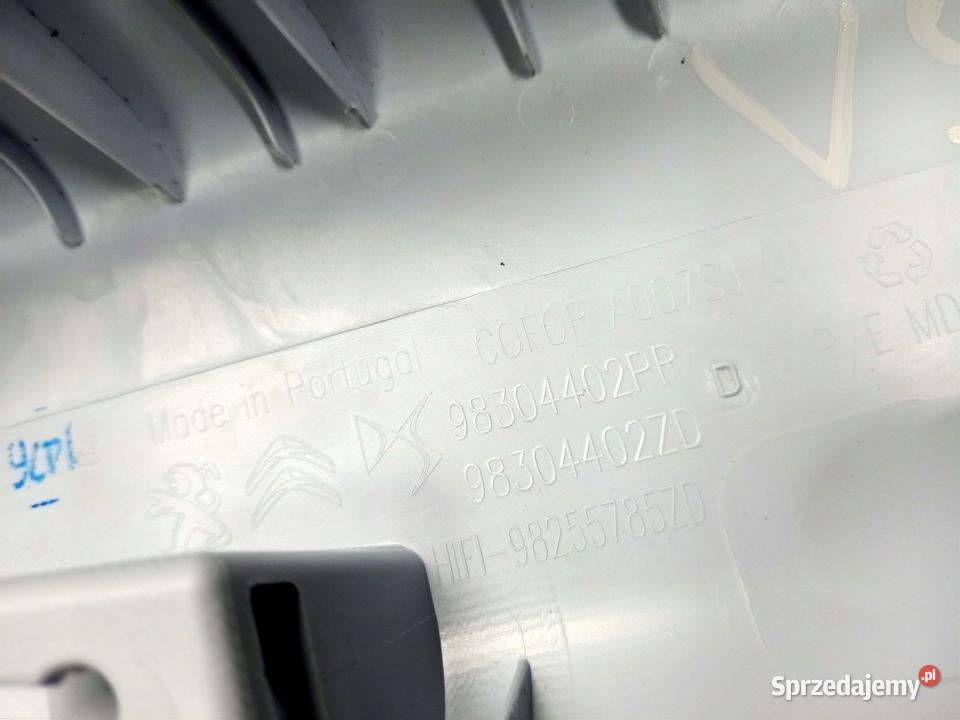 OSŁONA SŁUPKA PRAWY PRZÓD PEUGEOT 2008 II 20R