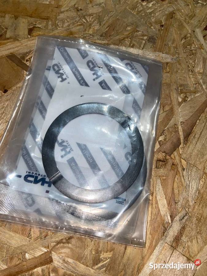81863735 F0NN7N246AA Podkładka T6 T5 TSA Maxxum nieuszkodzony