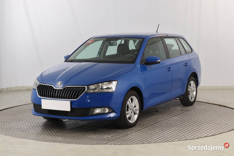Skoda Fabia 10 TSI światła do jazdy dziennej