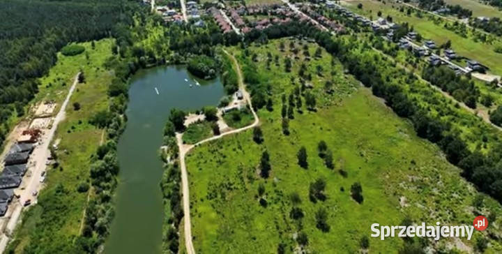 DZIAŁKA BUDOWLNA PRYWATNYM JEZIOREM