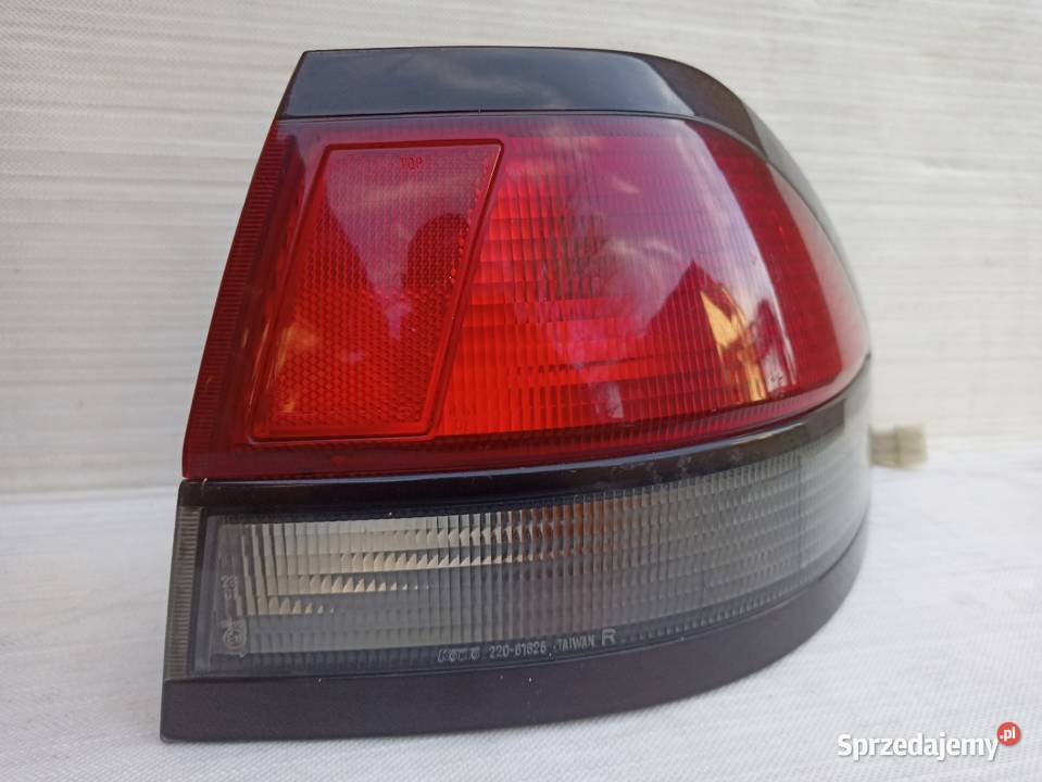 Mazda 626 GF V hatchback lampa tył tylna prawa sprzedam