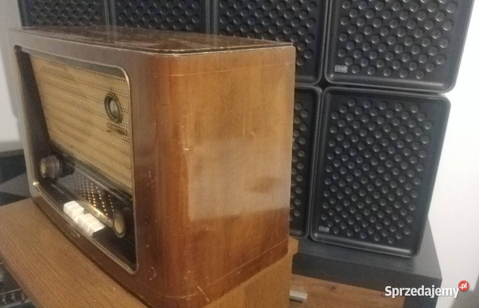 Stare radio lampowe marki Grundig Konin