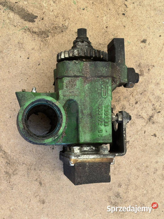 John Deere 6800 Uchwyt Wał Koło zębate HXE111108 sprzedam