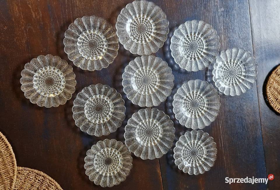 Zestaw 11 talerzyków śniadaniowychCora ETrzewik sprzedam