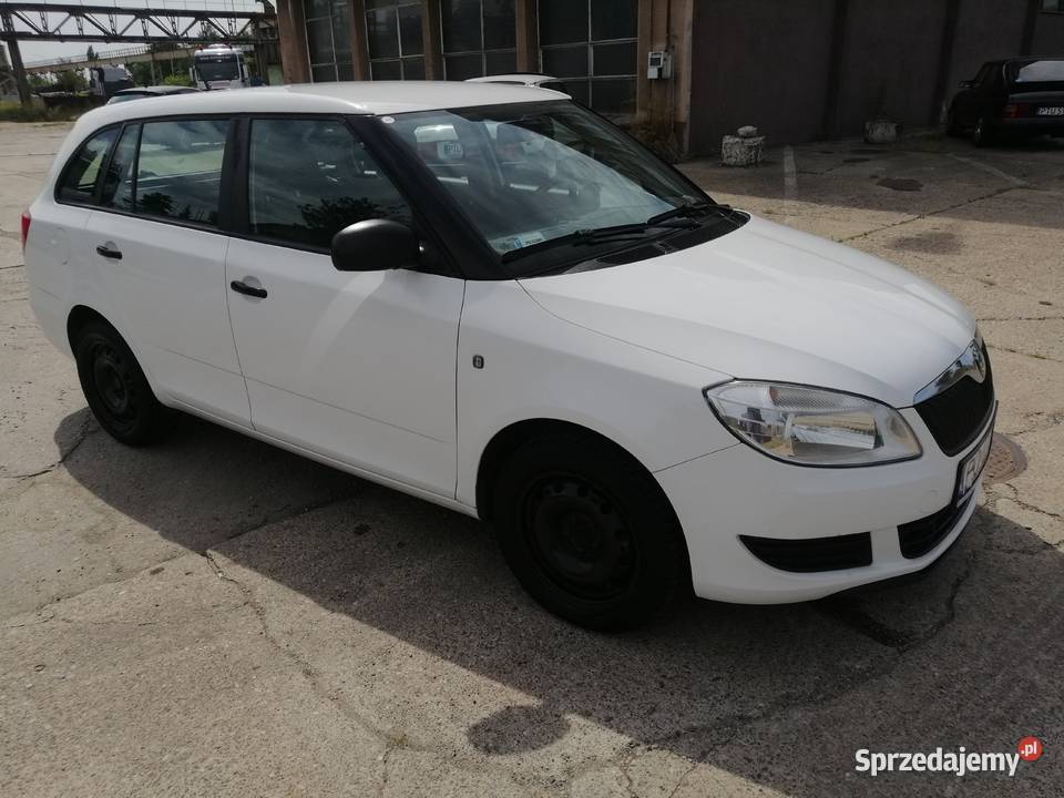 Skoda Fabia Combi 16 TDI 90 koni stan salon serwisowany w ASO Poznań