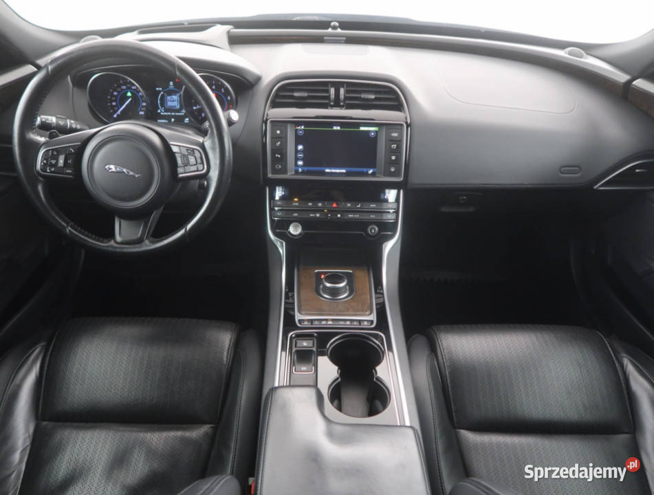 Jaguar XE 25t bluetooth Bielany Wrocławskie sprzedam