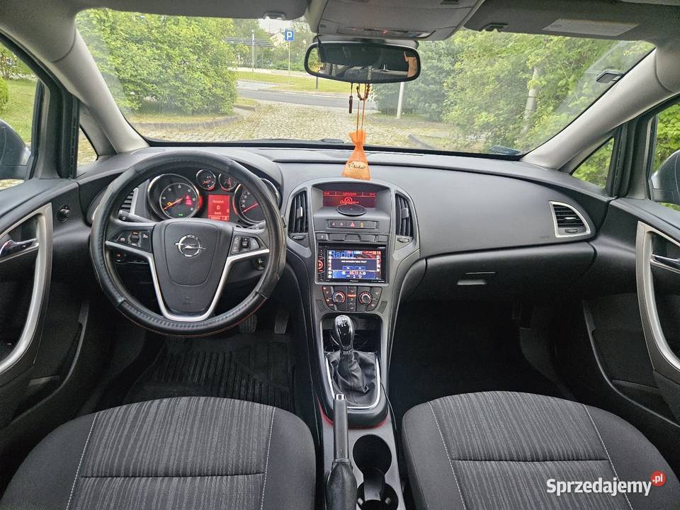 Opel Astra J 2010r 13cdTi Klima Alu 17 Kamera manualna Ryglice