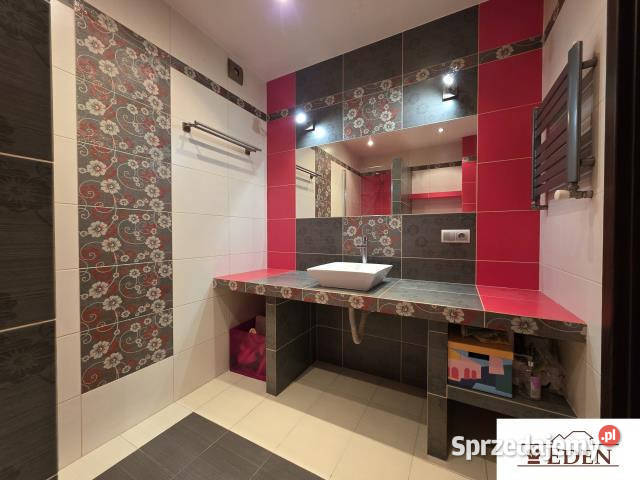 sprzedaży domu wolnostojącego Łazy 1862m2