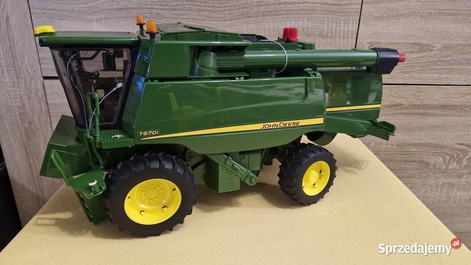 Bruder John Deere Kombajn Zbożowy Strzelin