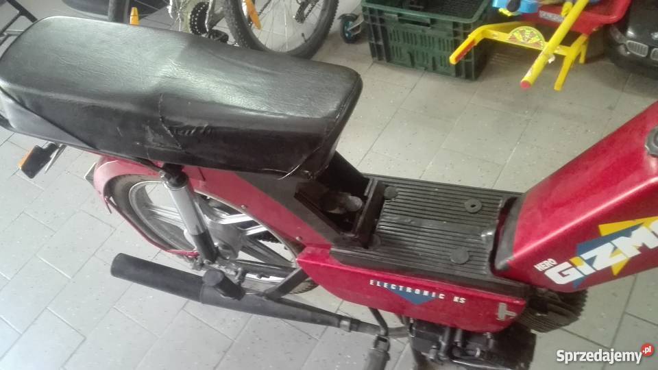 Motorower Hero Majestic Gizmo czerwony Szeligi