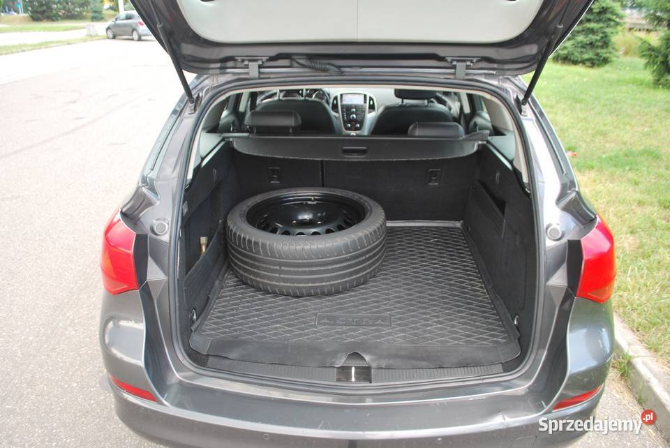 Opel Astra 14 BenzynaLPG Klima czujniki isofix Nowy Sącz