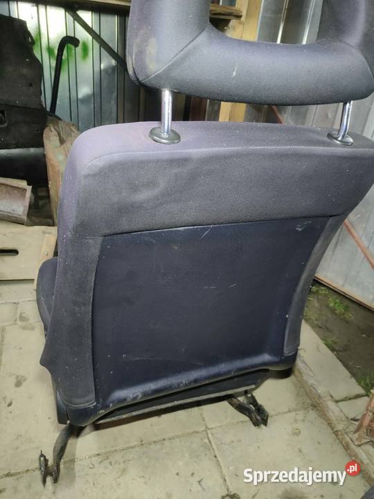 Fotele półkubełki do audi 80 b4 avant Zagórz
